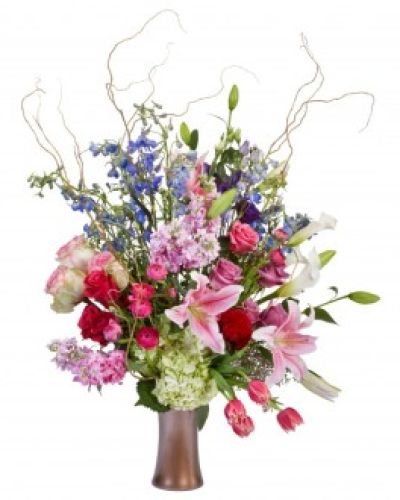 <p>A pinnacle of class with a touch of sass, the Wondrous Beauty Arrangement is sure to wow and woo. </p>